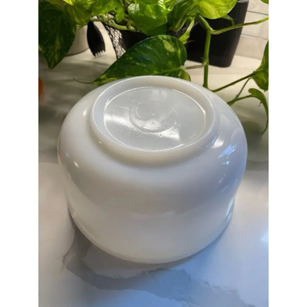 Vintage Milkglass Glassbake Mixing Bowl 8.5